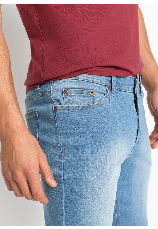 bonprix - Bermudy dżinsowe ze stretchem, regular fit (2 pary). Kolor: niebieski. Styl: klasyczny