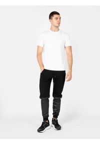Les Hommes T-Shirt "LH Logo" | LBT1026700F | Mężczyzna | Biały. Kolor: biały. Materiał: bawełna, elastan. Wzór: nadruk. Styl: elegancki, klasyczny
