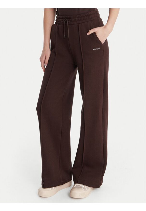 Guess Spodnie dresowe V6RB17 K9V31 Brązowy Regular Fit. Kolor: brązowy. Materiał: bawełna