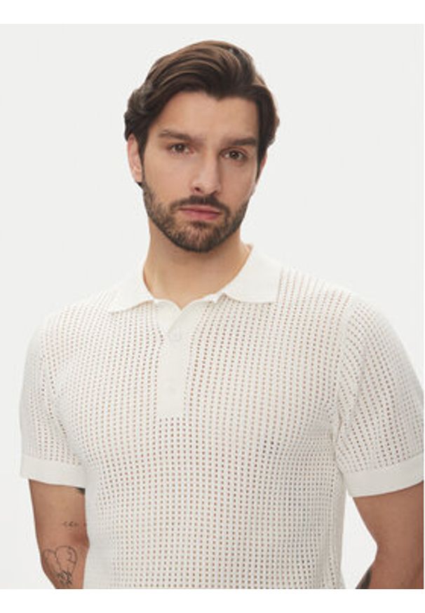 Lindbergh Polo 30-804126 Écru Relaxed Fit. Typ kołnierza: polo. Materiał: bawełna