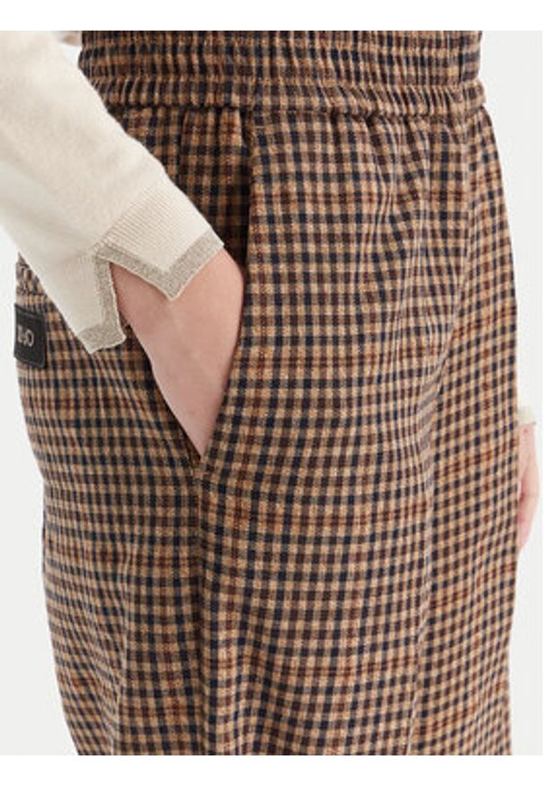 Liu Jo Spodnie materiałowe MF5349 T4335 Brązowy Regular Fit. Kolor: brązowy. Materiał: syntetyk