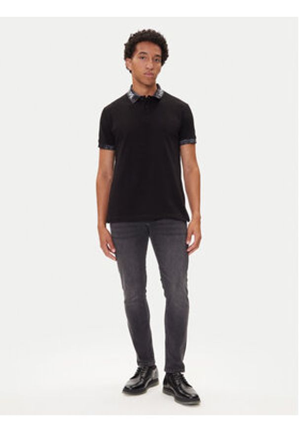 Versace Jeans Couture Polo 79GAGT03 CJ01T Czarny Regular Fit. Typ kołnierza: polo. Kolor: czarny. Materiał: bawełna