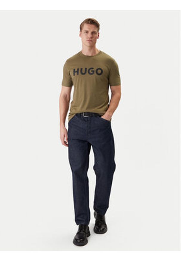 Hugo - HUGO T-Shirt Dulivio 50467556 Khaki Regular Fit. Kolor: brązowy. Materiał: bawełna