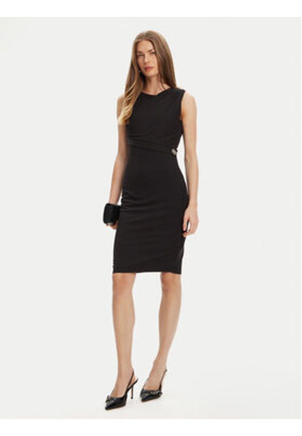Guess Sukienka codzienna W5YK27 KAQL2 Czarny Regular Fit. Okazja: na co dzień. Kolor: czarny. Typ sukienki: proste. Styl: casual
