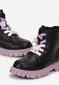 Born2be - Czarno-Fioletowe Botki Workery z Ozdobnym Sznurowaniem Paulla. Okazja: na co dzień. Kolor: czarny. Styl: casual #3