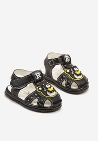 Born2be - Czarne Sandały z Aplikacją Misia 3D Addelia. Okazja: na co dzień, na spacer. Zapięcie: rzepy. Kolor: czarny. Wzór: aplikacja. Sezon: lato. Styl: casual, elegancki