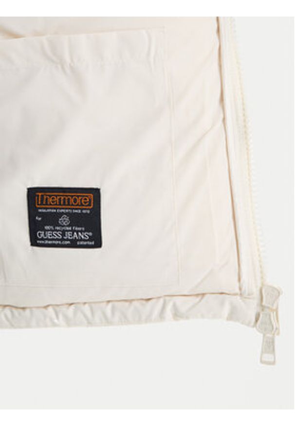 Guess Jeans Kurtka zimowa W4BL21 WGII2 Beżowy Regular Fit. Kolor: beżowy. Materiał: syntetyk. Sezon: zima