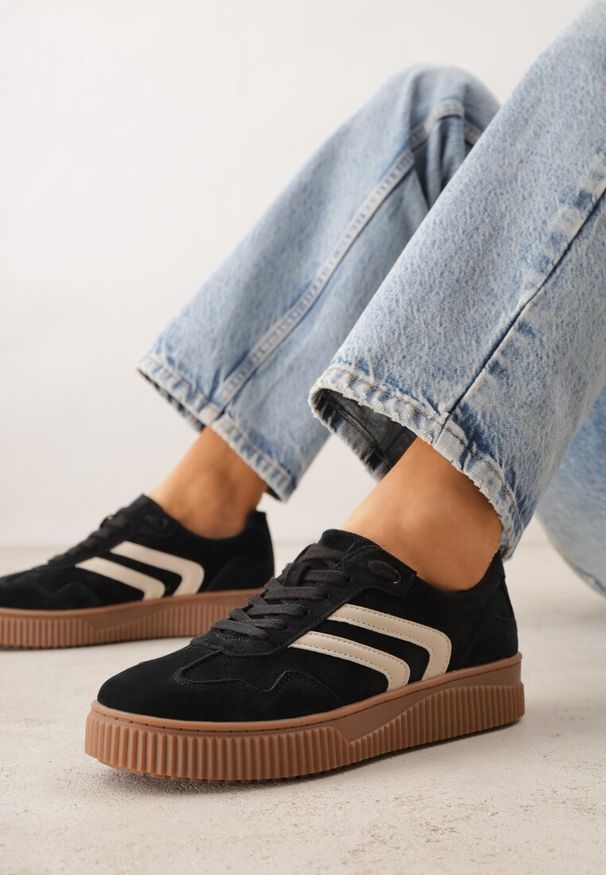 Renee - Czarne Sneakersy Retro Tenisówki z Naturalnego Zamszu ze Skórzaną Wkładką Beralene. Kolor: czarny. Materiał: skóra, zamsz