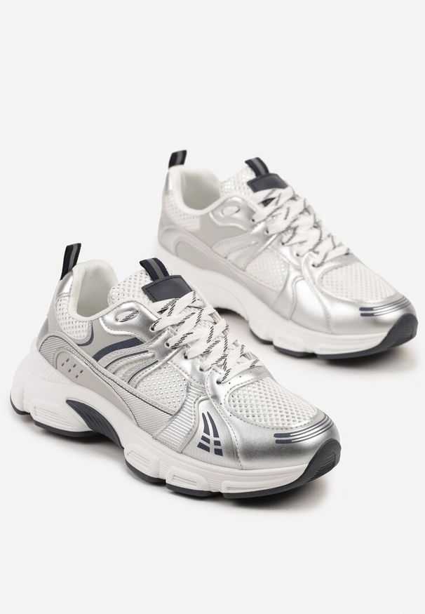 Born2be - Biało-Srebrne Sneakersy w Streetwearowym Stylu z Siateczkowymi Zdobieniami Dorelline. Okazja: na co dzień. Zapięcie: sznurówki. Kolor: biały. Materiał: jeans. Wzór: aplikacja