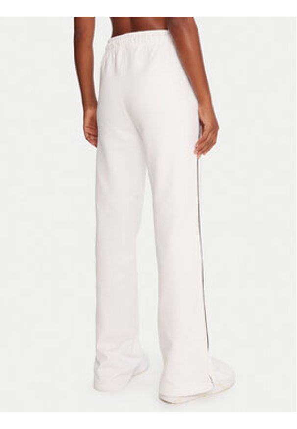 Guess Jeans Spodnie dresowe W5YB32 K68I4 Biały Regular Fit. Kolor: biały. Materiał: bawełna