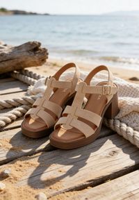 Born2be - Ciemnobeżowe Sandały VICES na Platformie i Obcasie z Dwoma Paskami Noemala. Okazja: na co dzień. Zapięcie: pasek. Kolor: beżowy. Materiał: jeans, len. Sezon: lato. Obcas: na obcasie. Styl: casual, elegancki. Wysokość obcasa: średni #1