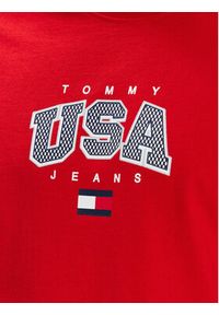 Tommy Jeans T-Shirt Classic Modern Sport USA DM0DM16406 Czerwony Regular Fit. Kolor: czerwony. Materiał: bawełna. Styl: sportowy #4