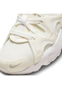 Buty Nike Air Huarache Craft W DQ8031 102 białe. Okazja: na co dzień. Zapięcie: sznurówki. Kolor: biały. Materiał: tkanina, syntetyk, guma. Model: Nike Huarache, Nike Air Huarache. Sport: turystyka piesza #3