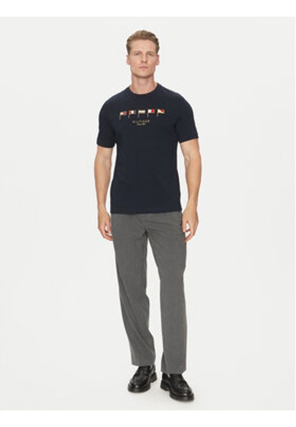 TOMMY HILFIGER - Tommy Hilfiger T-Shirt Multi Flags MW0MW38616 Granatowy Regular Fit. Kolor: niebieski. Materiał: bawełna