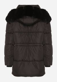 Born2be - Czarna Kurtka z Pikowanymi Przeszyciami i Kapturem z Futerkiem Galiadia. Okazja: na co dzień, na spacer. Kolor: czarny. Materiał: futro. Styl: klasyczny, casual, sportowy #2