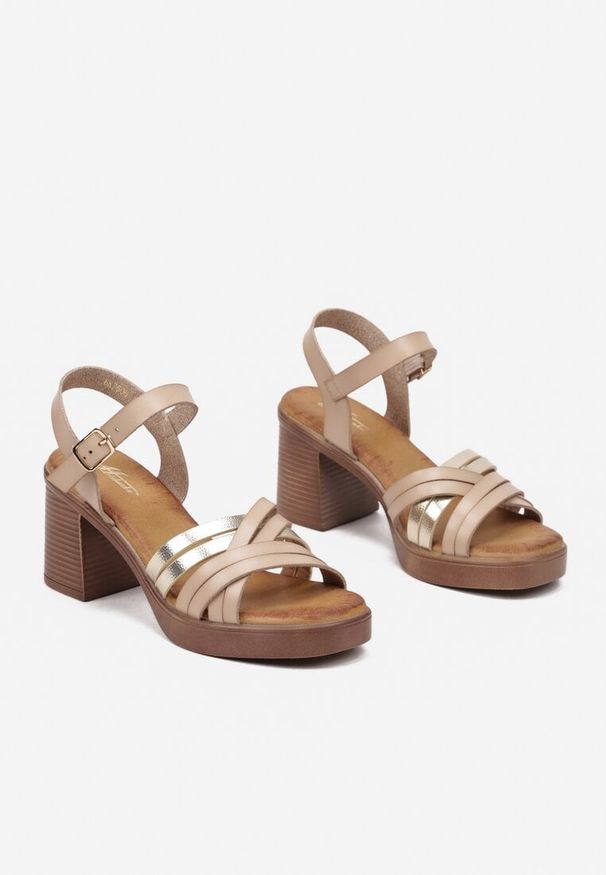 Born2be - Ciemnobeżowe Sandały na Obcasie z Ozdobnymi Paskami Lavasea. Okazja: na co dzień. Nosek buta: otwarty. Zapięcie: pasek. Kolor: beżowy. Wzór: aplikacja, paski. Obcas: na obcasie. Styl: casual, elegancki. Wysokość obcasa: średni