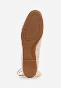 Born2be - Beżowe Szydełkowe Balerinki VICES w Stylu Boho z Wiązaniem Wokół Kostki Nassea. Okazja: na co dzień. Kolor: beżowy. Materiał: jeans, len, satyna. Szerokość cholewki: normalna. Wzór: ażurowy. Sezon: lato. Styl: boho #5