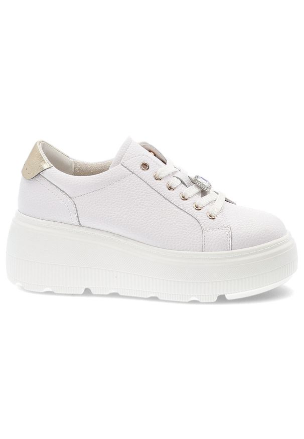 Białe Sneakersy Cambell Stylowe Obuwie Damskie Na Platformie. Okazja: na co dzień. Zapięcie: sznurówki. Kolor: biały. Materiał: skóra. Obcas: na platformie. Styl: elegancki