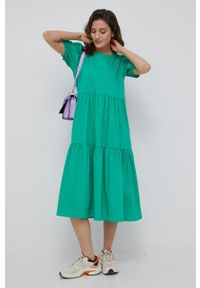 JDY sukienka kolor zielony midi rozkloszowana. Kolor: zielony. Materiał: tkanina. Wzór: gładki. Typ sukienki: rozkloszowane. Długość: midi