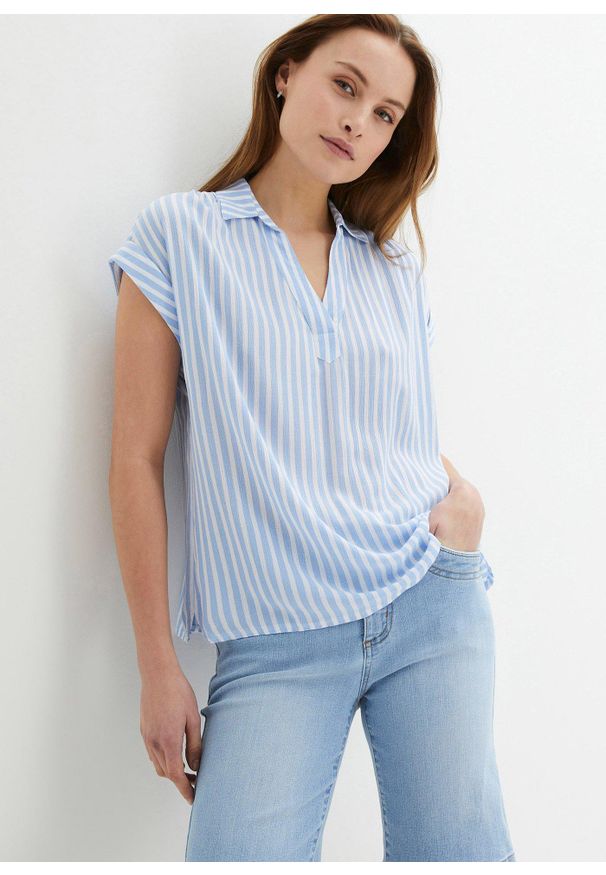 bonprix - Bluzka z krótkim rękawem z lejącej wiskozy. Kolor: niebieski. Materiał: wiskoza. Długość rękawa: krótki rękaw. Długość: krótkie. Wzór: paski