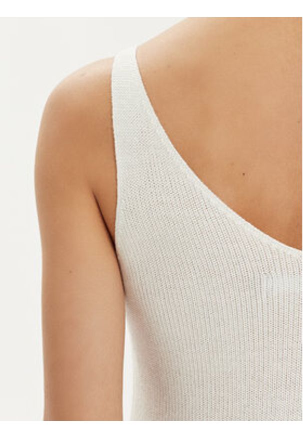 Vero Moda Top New Lex Sun 10281877 Biały Regular Fit. Kolor: biały. Materiał: wiskoza