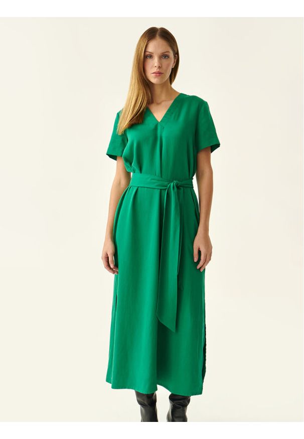 Tatuum Sukienka codzienna Gogi T2305.196 Zielony Regular Fit. Okazja: na co dzień. Kolor: zielony. Materiał: lyocell. Typ sukienki: proste. Styl: casual