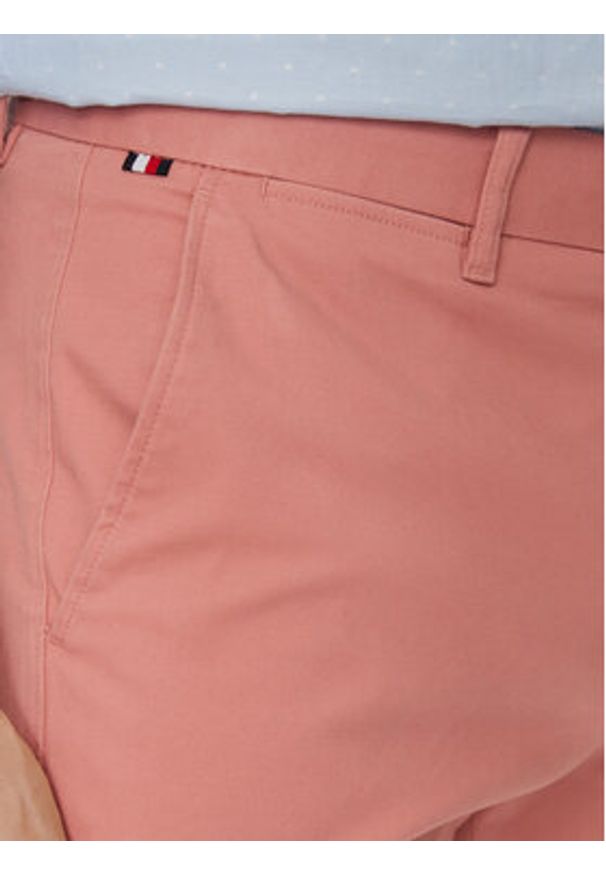 TOMMY HILFIGER - Tommy Hilfiger Chinosy Bleecker MW0MW26619 Różowy Slim Fit. Kolor: różowy. Materiał: bawełna