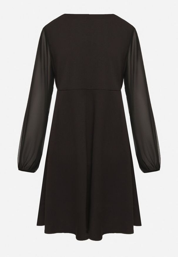 Born2be - Czarna Sukienka o Rozkloszowanym Kroju z Półtransparentnymi Rękawami Edalinne. Okazja: na co dzień, do pracy. Kolor: czarny. Materiał: skóra. Typ sukienki: proste. Styl: casual, elegancki