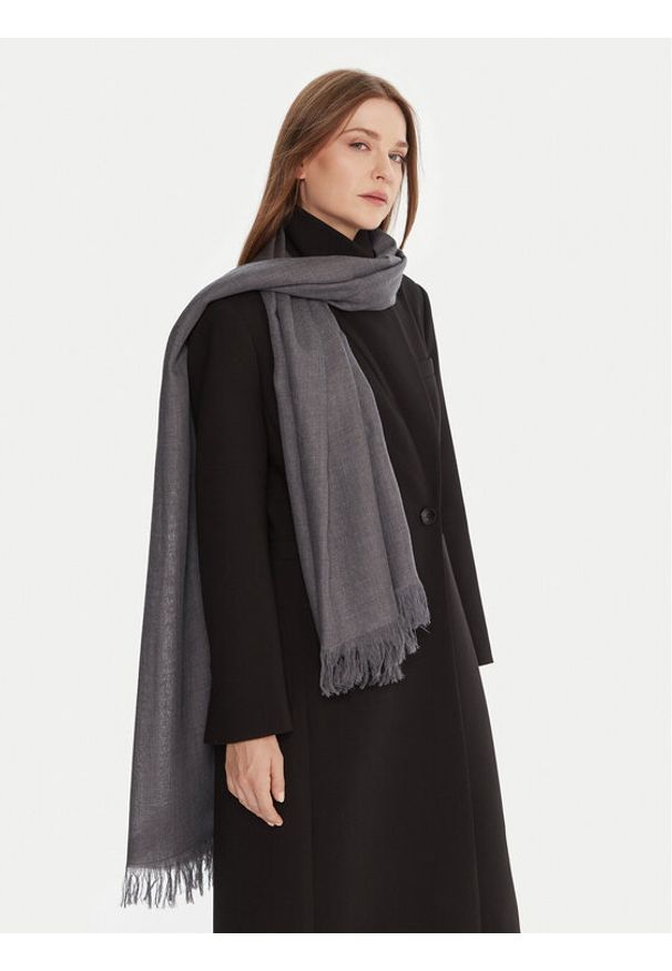 Weekend Max Mara Szal Ken 2525546044 Szary. Kolor: szary. Materiał: wełna, materiał