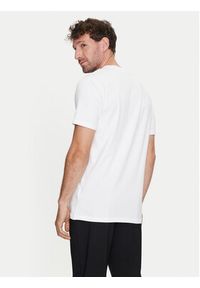 Guess T-Shirt M4YI29 J1314 Biały Slim Fit. Kolor: biały. Materiał: bawełna