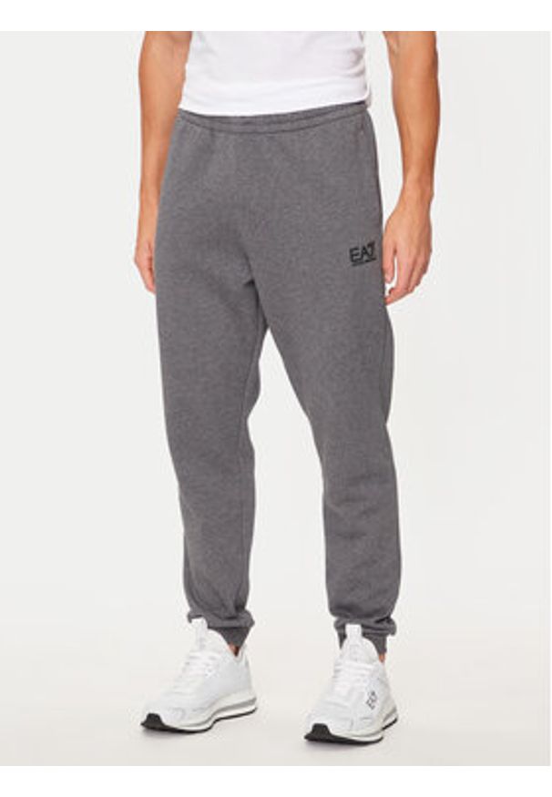 EA7 Emporio Armani Dres 6DPV66 PJVTZ 3925 Szary Regular Fit. Kolor: szary. Materiał: bawełna