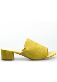 Inna - Klapki zamszowe żółte Sergio Leone. Kolor: żółty. Materiał: zamsz. Styl: elegancki #1
