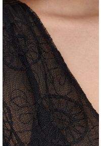Silvian Heach sukienka kolor czarny maxi rozkloszowana. Kolor: czarny. Materiał: materiał. Długość rękawa: na ramiączkach. Typ sukienki: rozkloszowane. Długość: maxi #5