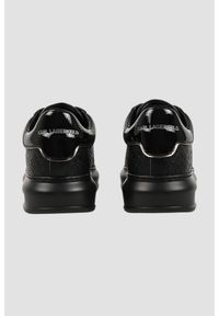 Karl Lagerfeld - KARL LAGERFELD Czarne sneakersy męskie z monogramem KAPRI Emboss, Rozmiar 44. Okazja: na co dzień. Kolor: czarny. Materiał: skóra. Szerokość cholewki: normalna #4