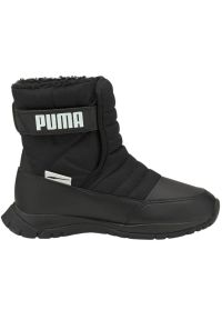 Buty Puma Nieve Wtr Ac Ps Jr 380745 03 czarne. Okazja: na spacer. Wysokość cholewki: przed kolano. Kolor: czarny. Materiał: guma, skóra ekologiczna, materiał, futro, syntetyk. Szerokość cholewki: normalna. Sezon: jesień, zima. Sport: turystyka piesza