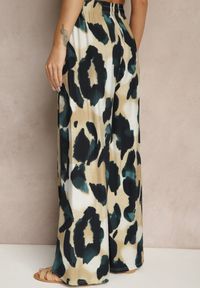 Renee - Zielone Szerokie Spodnie High Waist z Wiskozą w Panterkowy Wzór Zeviera. Okazja: na co dzień. Stan: podwyższony. Kolor: zielony. Materiał: wiskoza. Styl: elegancki, casual #4