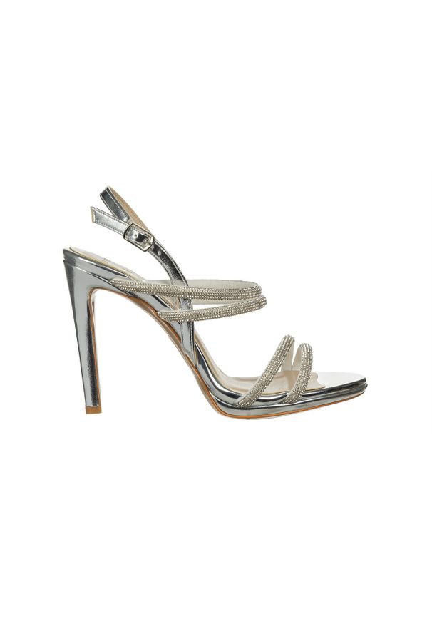 Sandały Bayla-187 589-1729 Silver 187057, Srebrny, Skóra ekologiczna - 40. Kolor: srebrny. Materiał: skóra ekologiczna. Wzór: ze splotem, motyw z bajki. Obcas: na obcasie. Wysokość obcasa: średni