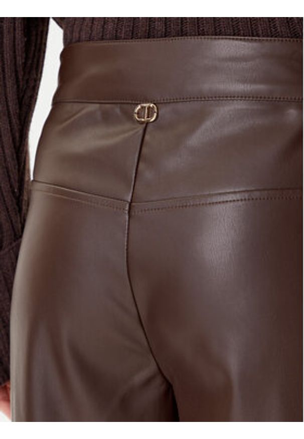 TwinSet - TWINSET Spodnie z imitacji skóry 252TP2091 Brązowy Straight Fit. Kolor: brązowy. Materiał: skóra