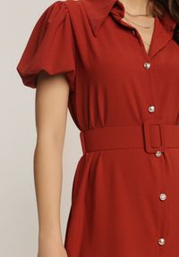 Renee - Czerwona Sukienka Oediphukas. Kolor: czerwony. Typ sukienki: koszulowe. Styl: retro, elegancki #5