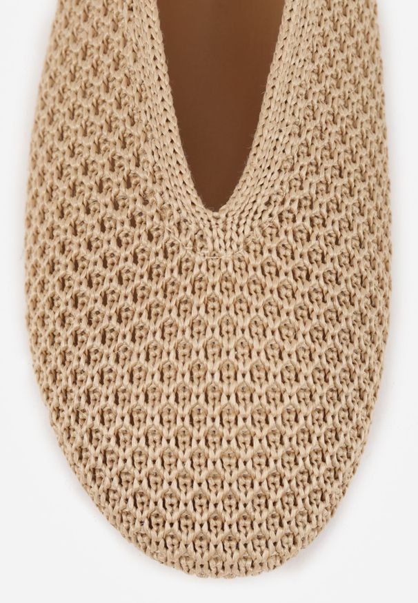 Renee - Ciemnobeżowe Balerinki VICES z Plecioną Cholewką Mahala. Okazja: na co dzień. Kolor: beżowy. Szerokość cholewki: normalna. Styl: boho, casual, elegancki