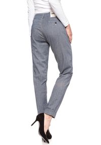 Lee - SPODNIE LEE DAMSKIE SLIM CHINO NAVY PINSTRIPE L310YACK. Okazja: do pracy, na co dzień. Styl: casual, elegancki