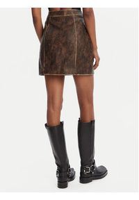 Guess Spódnica z imitacji skóry W5YD46 WHDI0 Brązowy Regular Fit. Kolor: brązowy. Materiał: skóra #4