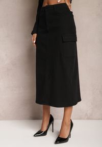 Renee - Czarna Spódnica Jeansowa Midi Typu Cargo z Kieszeniami Dyleta. Kolor: czarny. Materiał: jeans. Długość: długie #3