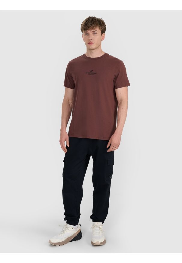 4f - 4F T-shirt regular z nadrukiem męski - brązowy S. Okazja: na co dzień. Kolor: brązowy. Materiał: jersey, materiał, bawełna. Długość rękawa: krótki rękaw. Długość: krótkie. Wzór: nadruk. Styl: klasyczny, sportowy, casual