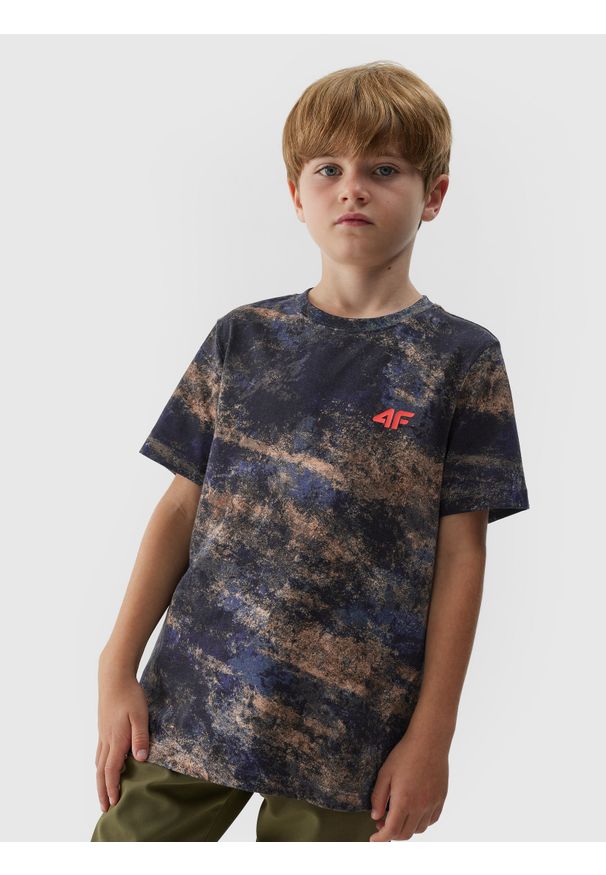 4f - T-shirt z nadrukiem allover chłopięcy. Kolor: wielokolorowy. Materiał: bawełna. Wzór: nadruk