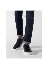 Sneakersy Armani Exchange. Kolor: czarny #1