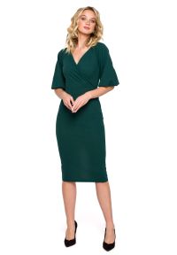 Sukienki.shop - Sukienka ołówkowa z dekoltem V i bufiastymi rękawami zielona. Okazja: na randkę. Kolor: zielony. Typ sukienki: ołówkowe. Styl: elegancki, wizytowy #1