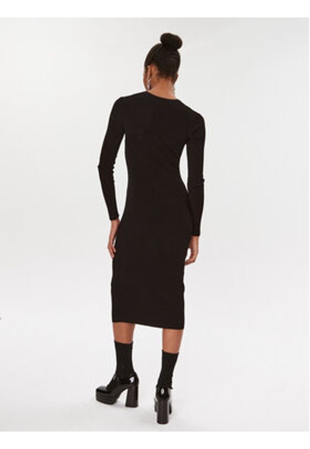 Karl Lagerfeld - KARL LAGERFELD Sukienka dzianinowa 235W1312 Czarny Slim Fit. Typ kołnierza: dekolt w karo. Kolor: czarny. Materiał: wiskoza