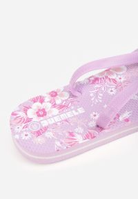 Renee - Fioletowe Japonki Basenowe z Ozdobną Wkładką w Kwiaty Metone. Okazja: na co dzień. Kolor: fioletowy. Wzór: kwiaty. Sezon: lato. Styl: wakacyjny, casual #3