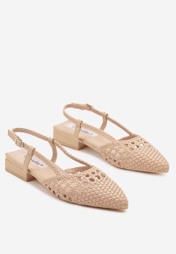 Renee - Beżowe Ażurowe Sandały Typu Slingback Ciaralin. Okazja: na co dzień. Zapięcie: sprzączka. Kolor: beżowy. Wzór: ażurowy. Sezon: lato. Obcas: na obcasie. Styl: casual. Wysokość obcasa: średni